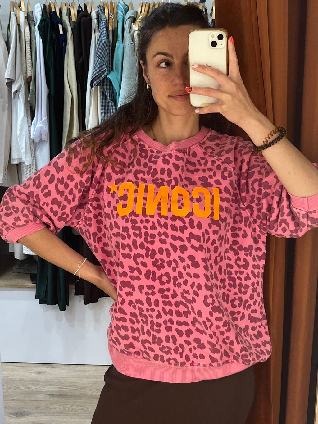 Iconic sweat